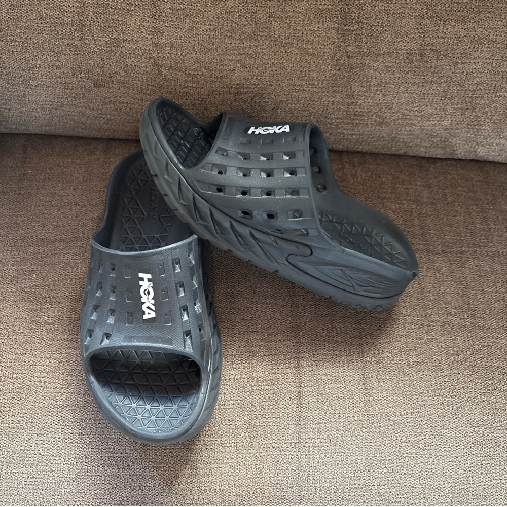 Hoka One One Ora Recovery Sandals Black Walking Slide Sandals Woman’s Size 6